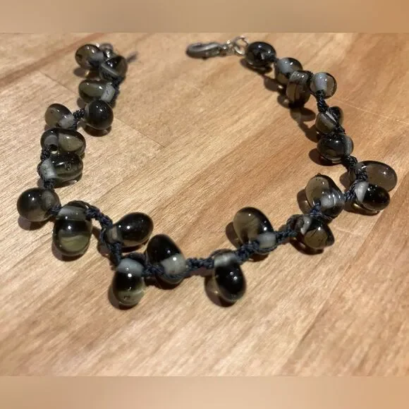 Beautiful bead bracelet, approximately 9.5 inches long - Picture 1 of 3